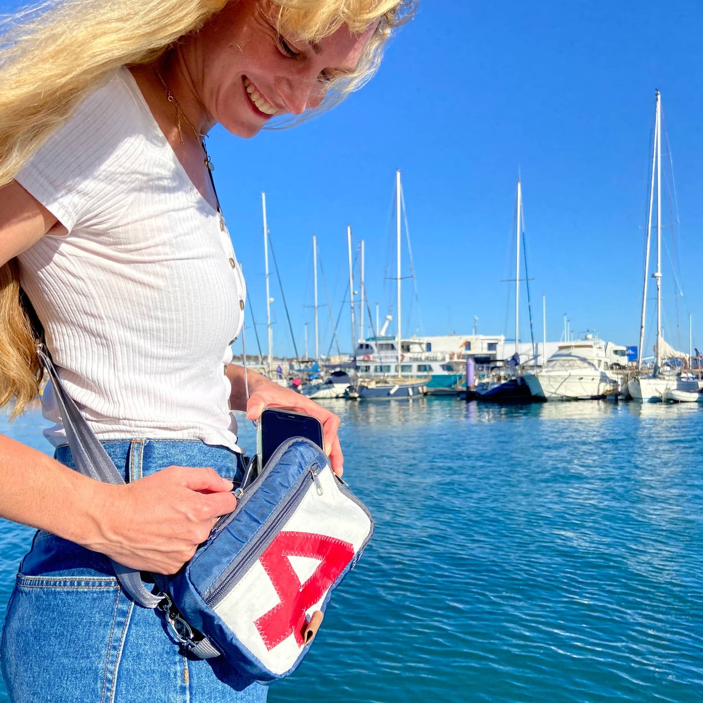Gürteltasche 360 Grad "Nautik" / Segeltuch weiß blau / Motiv Zufallszahl rot