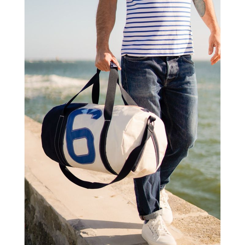 Reisetasche "Onshore" by 727 Sailbags / Segeltuch weiß grau / Motiv 6 blau