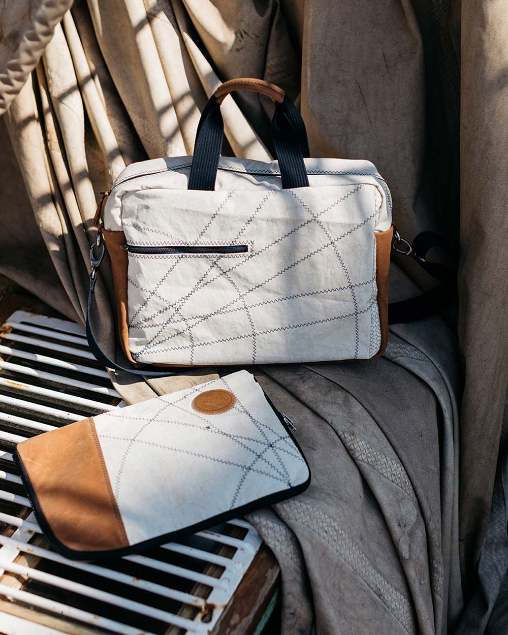 Businesstasche by 727 Sailbags / Segeltuch weiß / Leder Belem