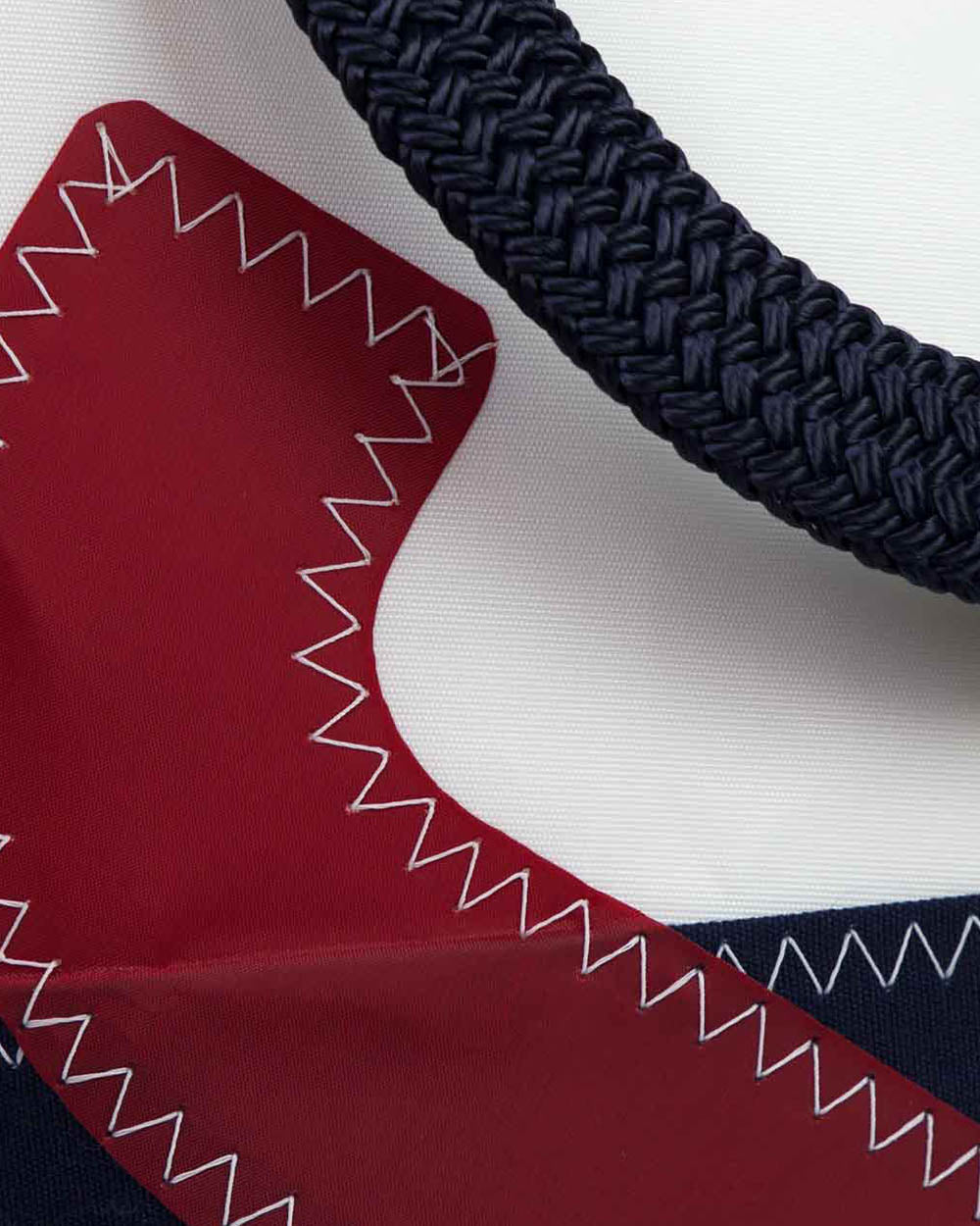 Damen Handtasche "Legende" by 727 Sailbags / Segeltuch weiß / Boden navy / Motiv 3 rot