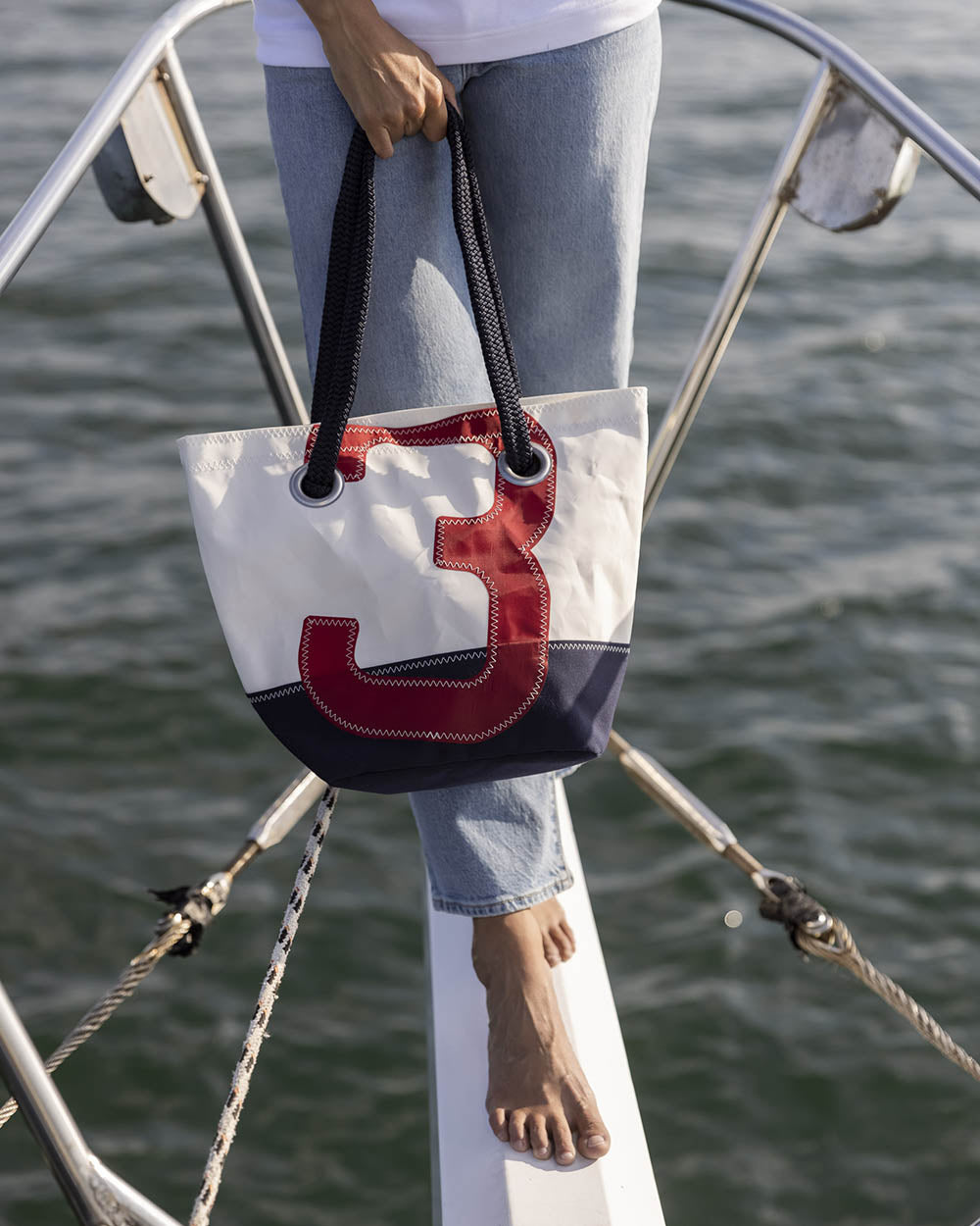 Damen Handtasche "Legende" by 727 Sailbags / Segeltuch weiß / Boden navy / Motiv 3 rot