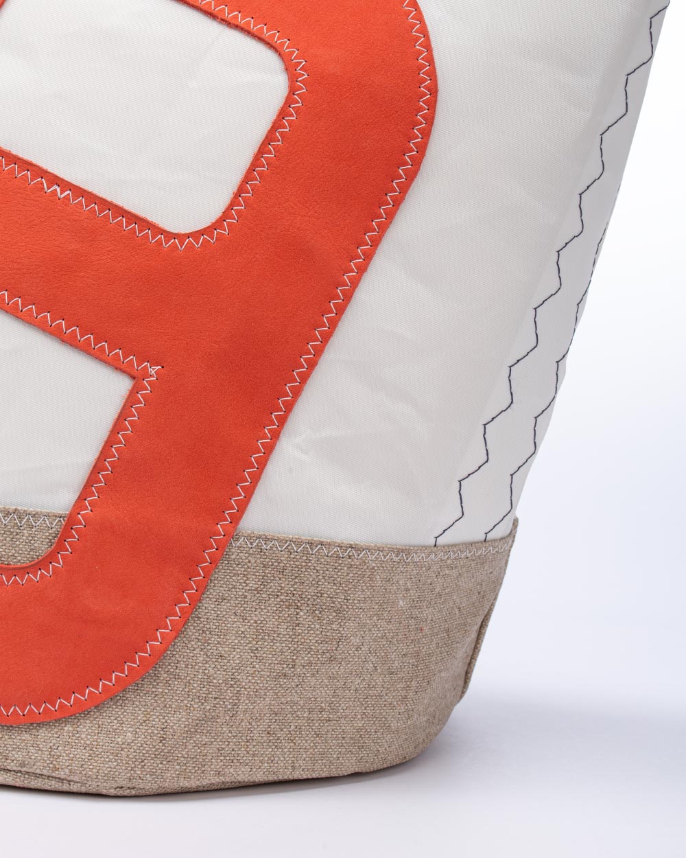Damen Handtasche "Sandy" by 727 Sailbags / Segeltuch weiß / Boden Leinen / Motiv 9 rot