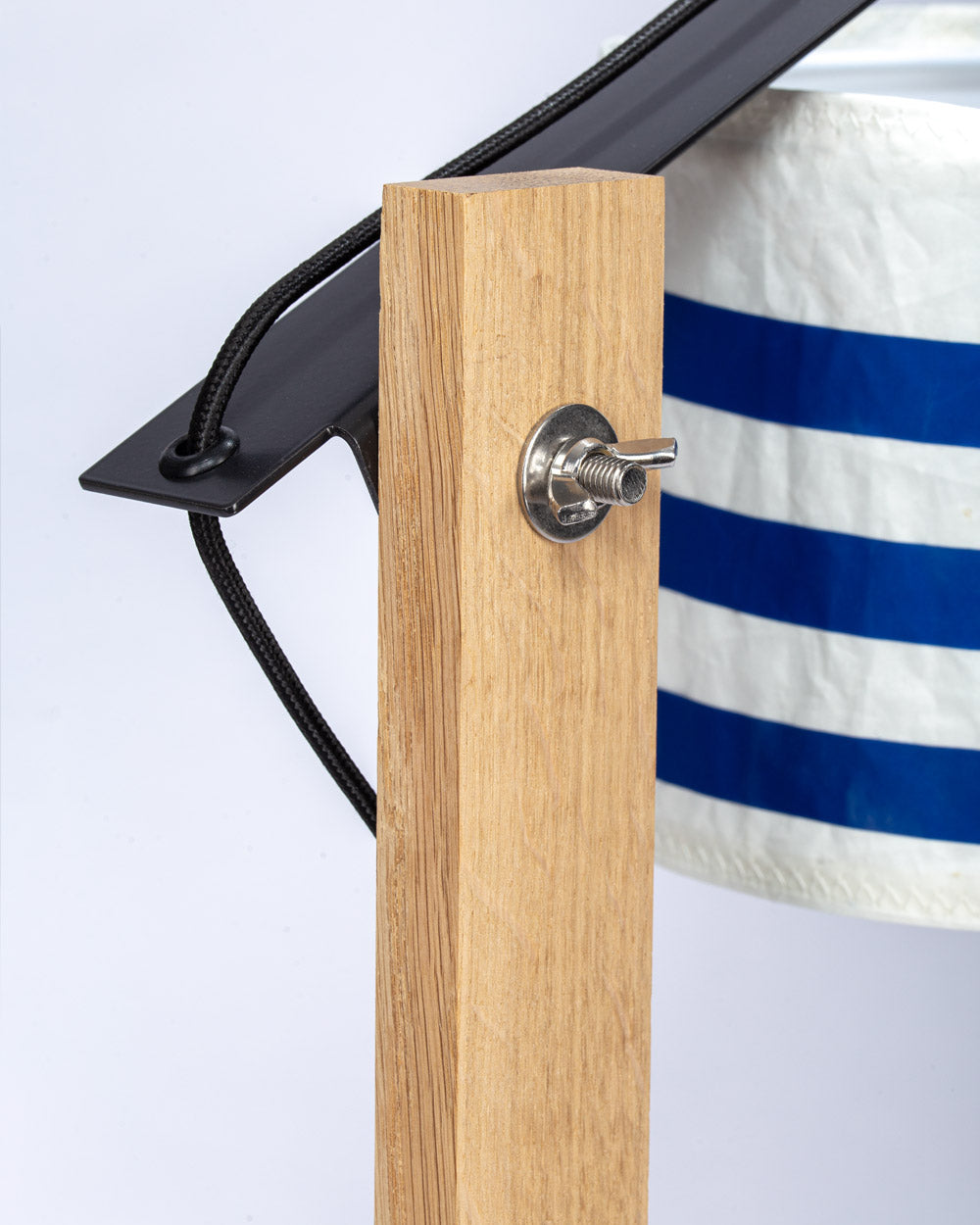 Schreibtischlampe by 727 Sailbags / Segeltuch weiß blau / Motiv 5 rot