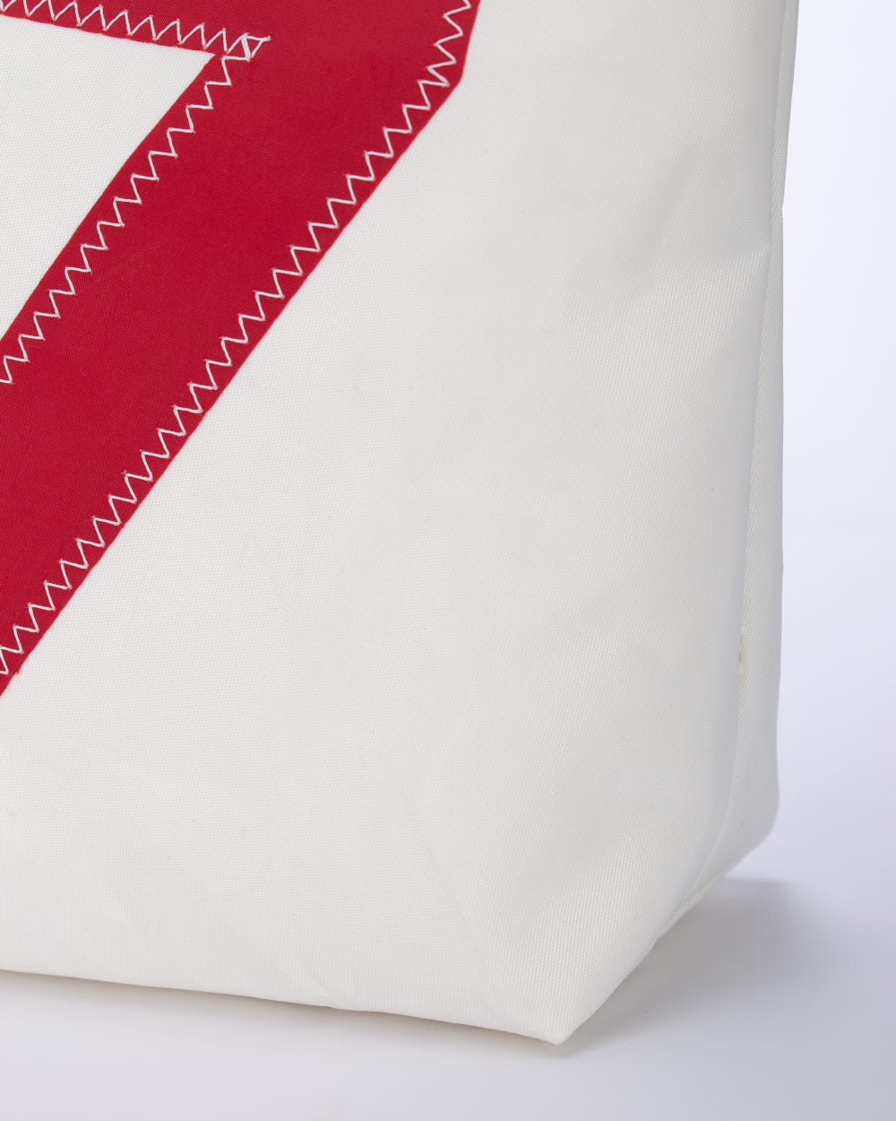 Kosmetiktasche "Classique" by 727 Sailbags / Segeltuch weiß / Motiv 7 rot
