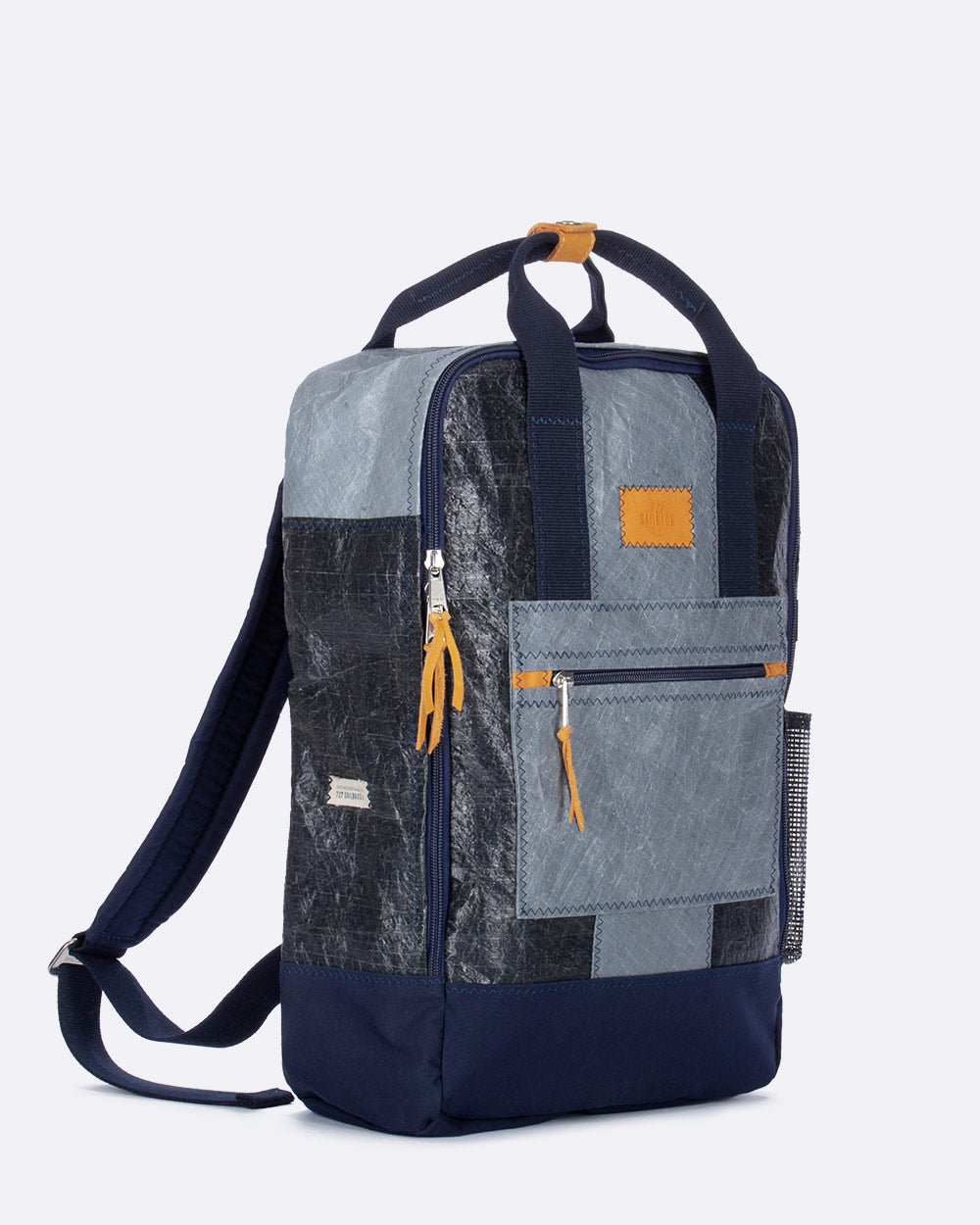 Rucksack "Wally" by 727 Sailbags / Segeltuch schwarz grau / Boden navy