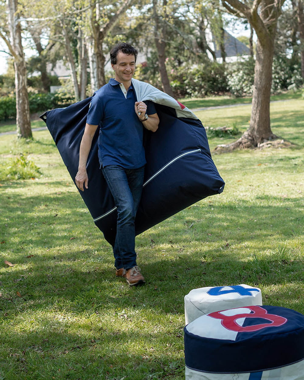 Sitzsack Sitzkissen "Maxi" by 727 Sailbags / Segeltuch weiß / Boden navy / Motiv 472 rot