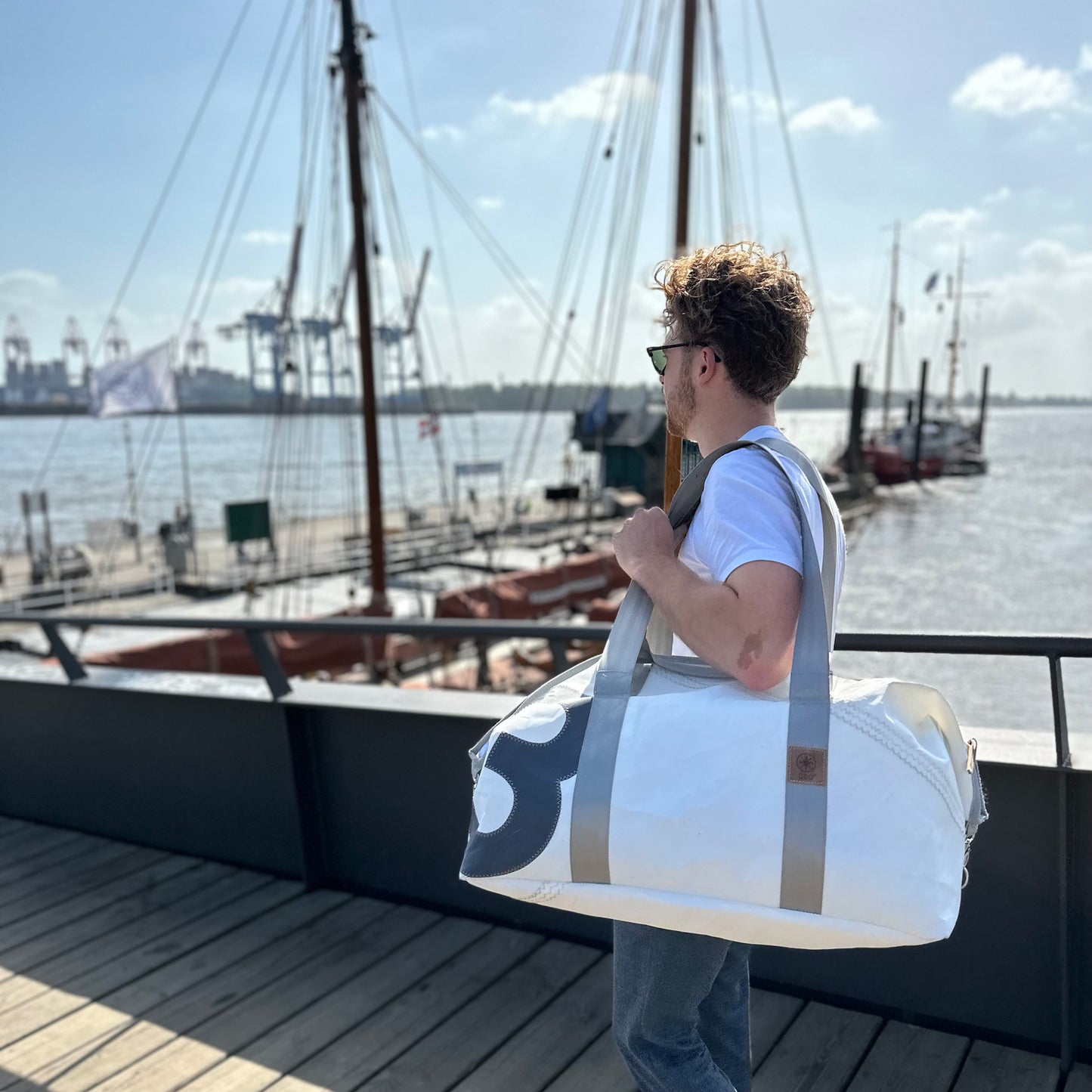 Reisetasche 360 Grad "Kutter XL" / Segeltuch weiß / Motiv Zufallszahl grau