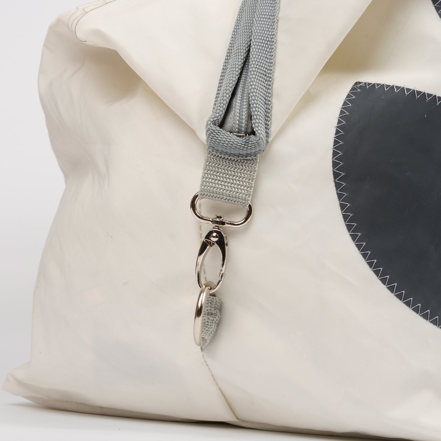 Reisetasche 360 Grad "Kutter XL" / Segeltuch weiß / Motiv Zufallszahl grau