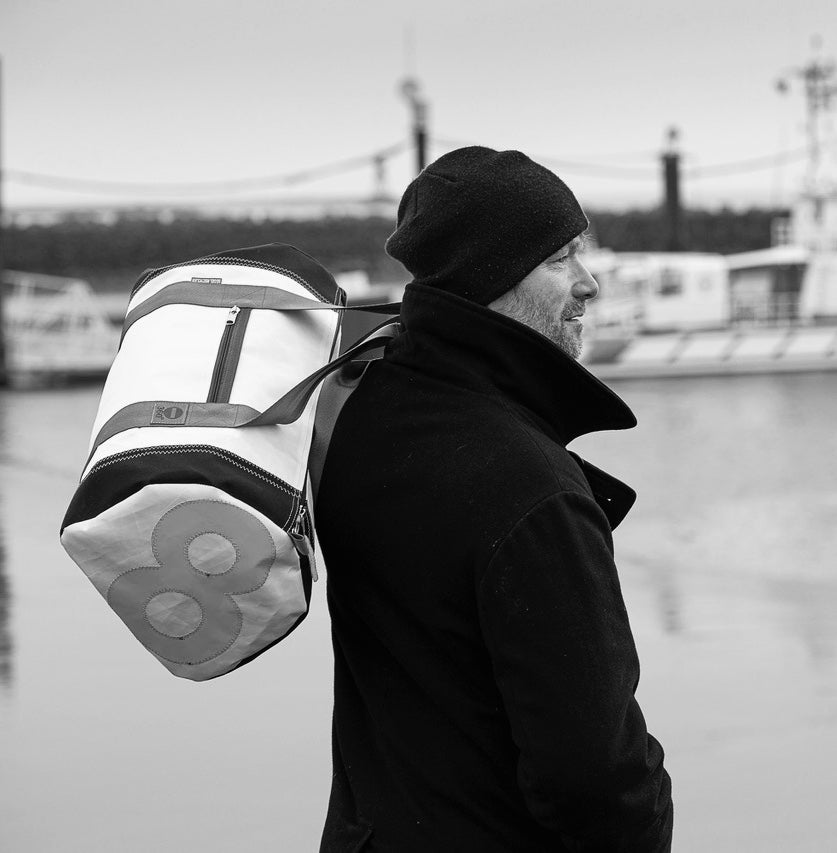 Reisetasche 360 Grad "Pirat" / Segeltuch blau weiß / Motiv Zufallszahl rot