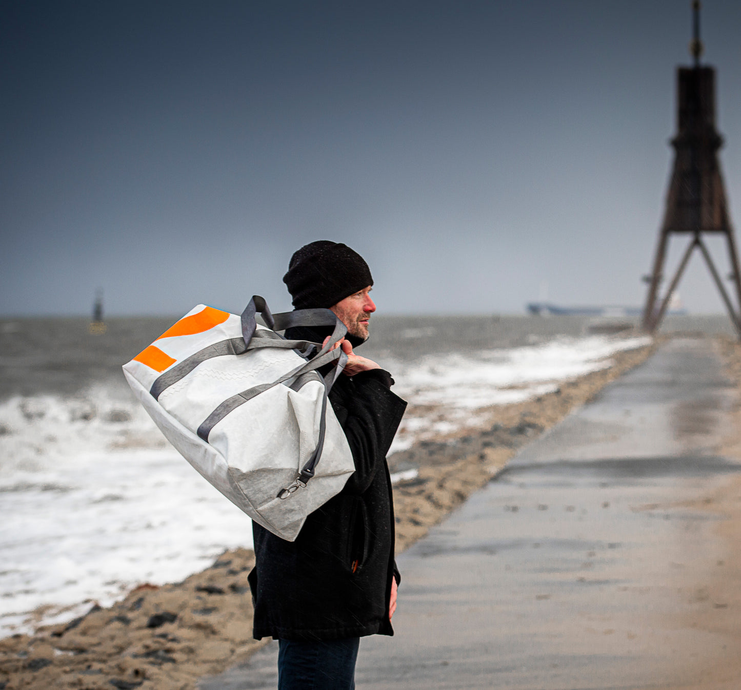 Reisetasche 360 Grad "Kutter XL" / Segeltuch weiß / Motiv Zufallszahl neonorange