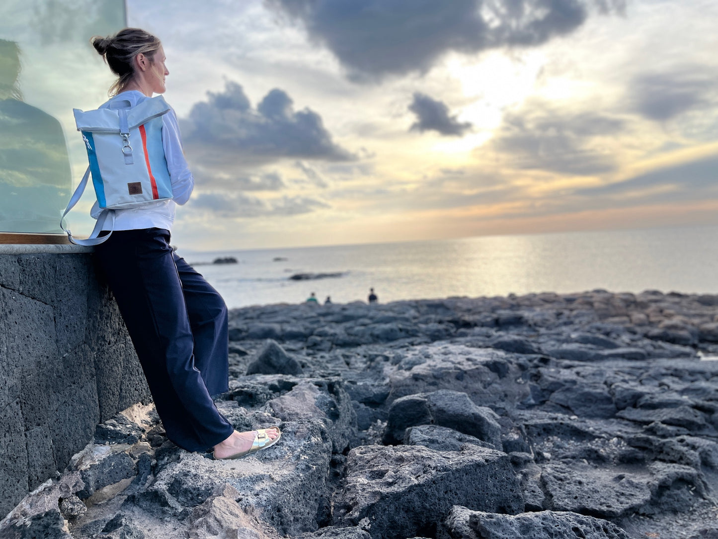 Rolltop Rucksack S 360 Grad "Möwe" / Segeltuch weiß blau orange / Motiv WEEL Kollektion