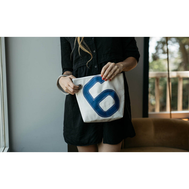 Kosmetiktasche "Die Midinette" by 727 Sailbags" / Segeltuch weiß / Motiv 6 blau