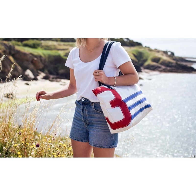 Damen Handtasche "Charlie" by 727 Sailbags / Segeltuch weiß blau / Motiv 3 rot
