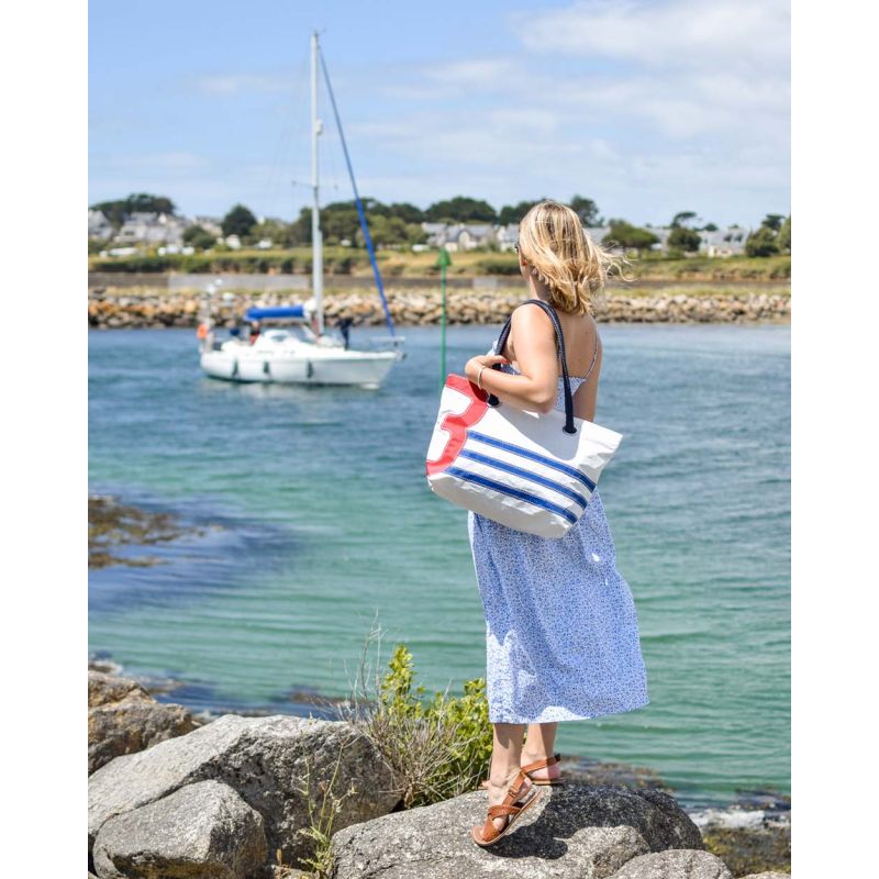 Damen Handtasche "Charlie" by 727 Sailbags / Segeltuch weiß blau / Motiv 3 rot