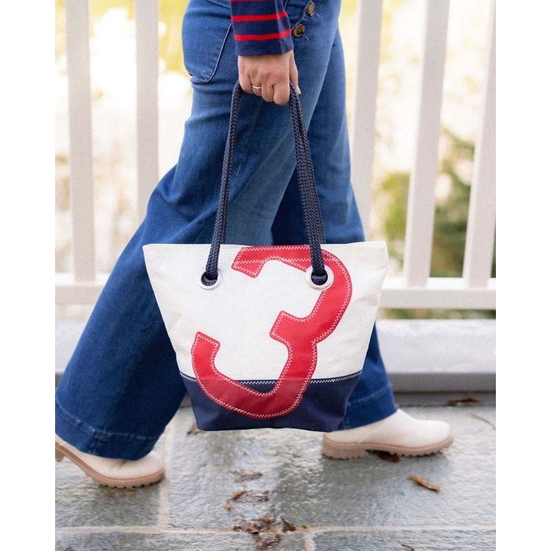 Damen Handtasche "Legende" by 727 Sailbags / Segeltuch weiß / Boden navy / Motiv 3 rot
