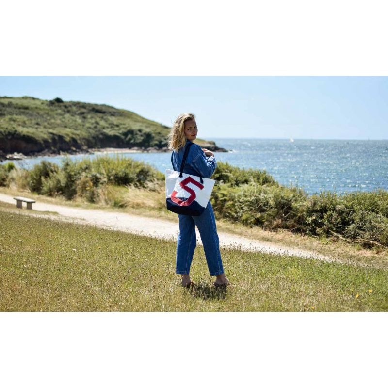 Damen Handtasche "Sandy" by 727 Sailbags / Segeltuch weiß / Boden navy / Motiv 5 rot