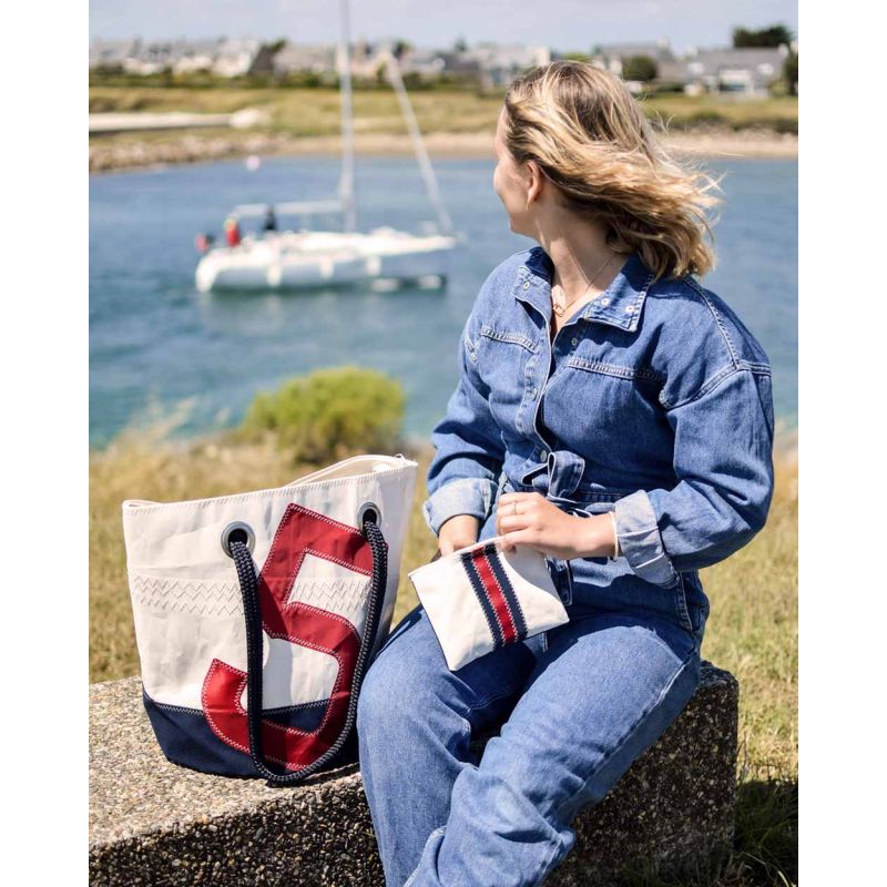 Damen Handtasche "Sandy" by 727 Sailbags / Segeltuch weiß / Boden navy / Motiv 5 rot