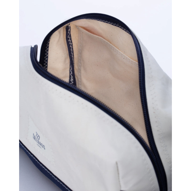 Kulturbeutel "Windy" by 727 Sailbags / Segeltuch marineblau rot / Motiv 4 rot