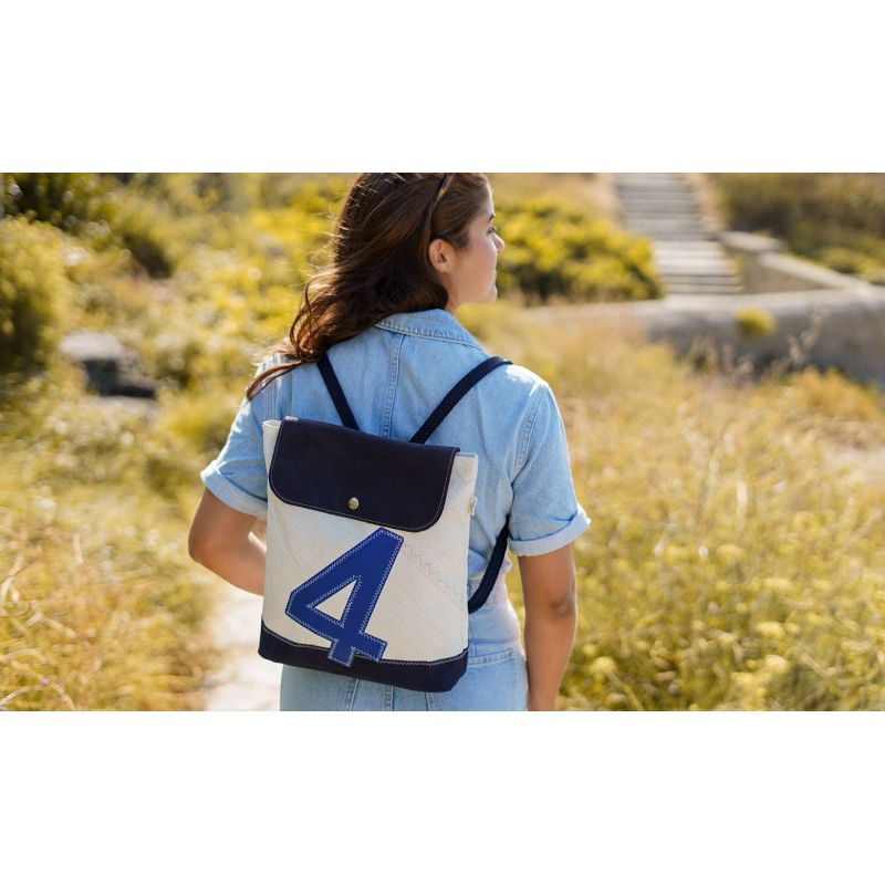 Rucksack "Odyssey" by 727 Sailbags / Segeltuch weiß navy / Motiv 4 blau