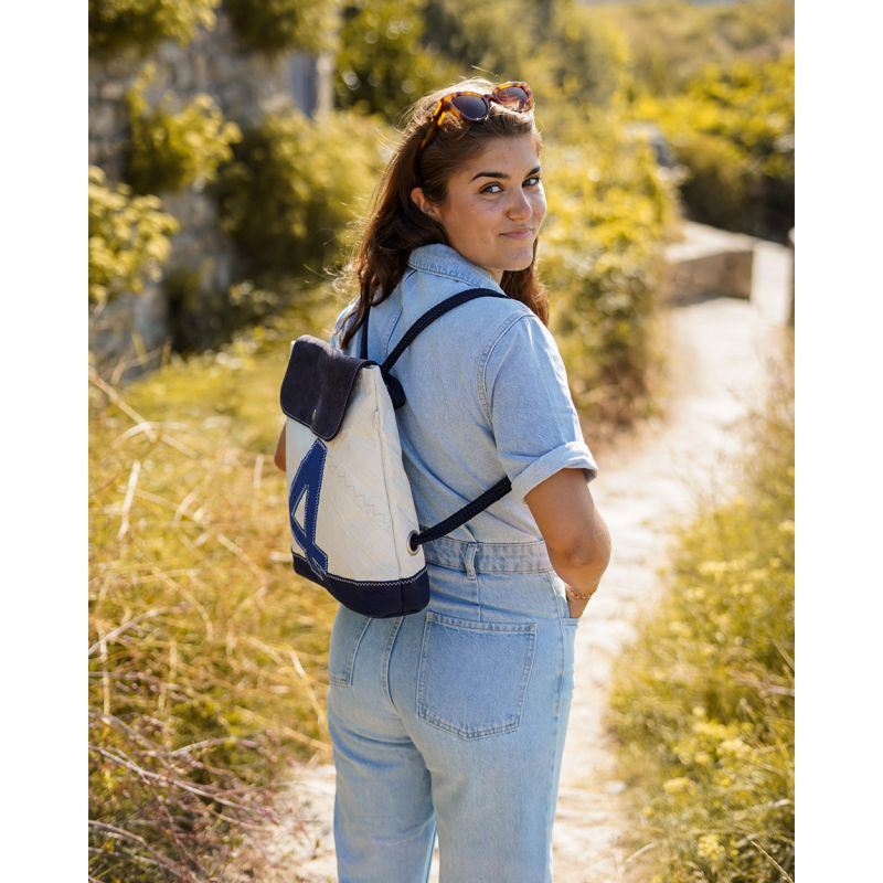 Rucksack "Odyssey" by 727 Sailbags / Segeltuch weiß navy / Motiv 4 blau