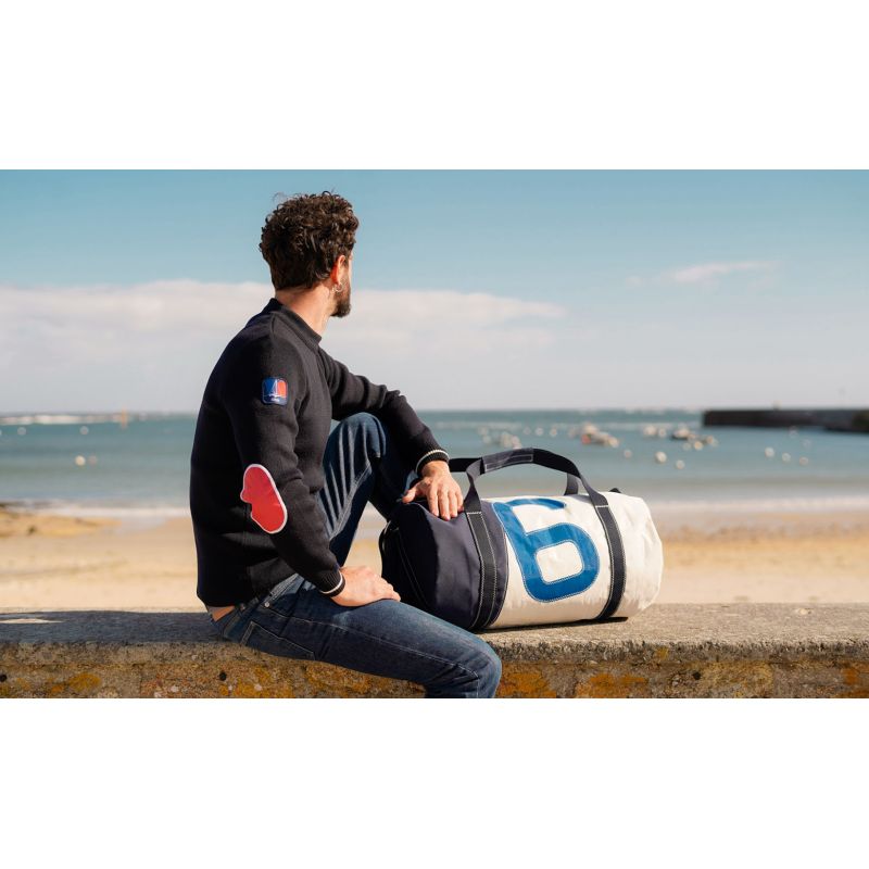 Reisetasche "Onshore" by 727 Sailbags / Segeltuch weiß grau / Motiv 6 blau