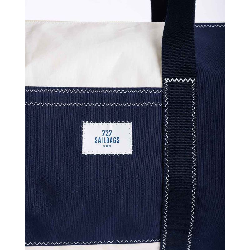 Reisetasche "Onshore" by 727 Sailbags / Segeltuch weiß grau / Motiv 6 blau