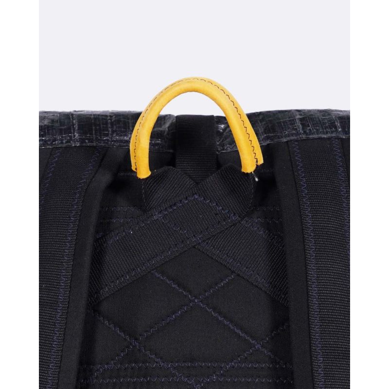 Rucksack "Dinghy" by 727 Sailbags / Segeltuch schwarz / Boden schwarz