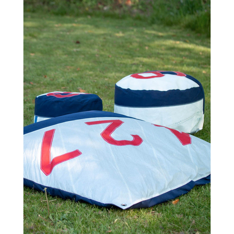 Sitzsack Sitzkissen "Maxi" by 727 Sailbags / Segeltuch weiß / Boden navy / Motiv 472 rot