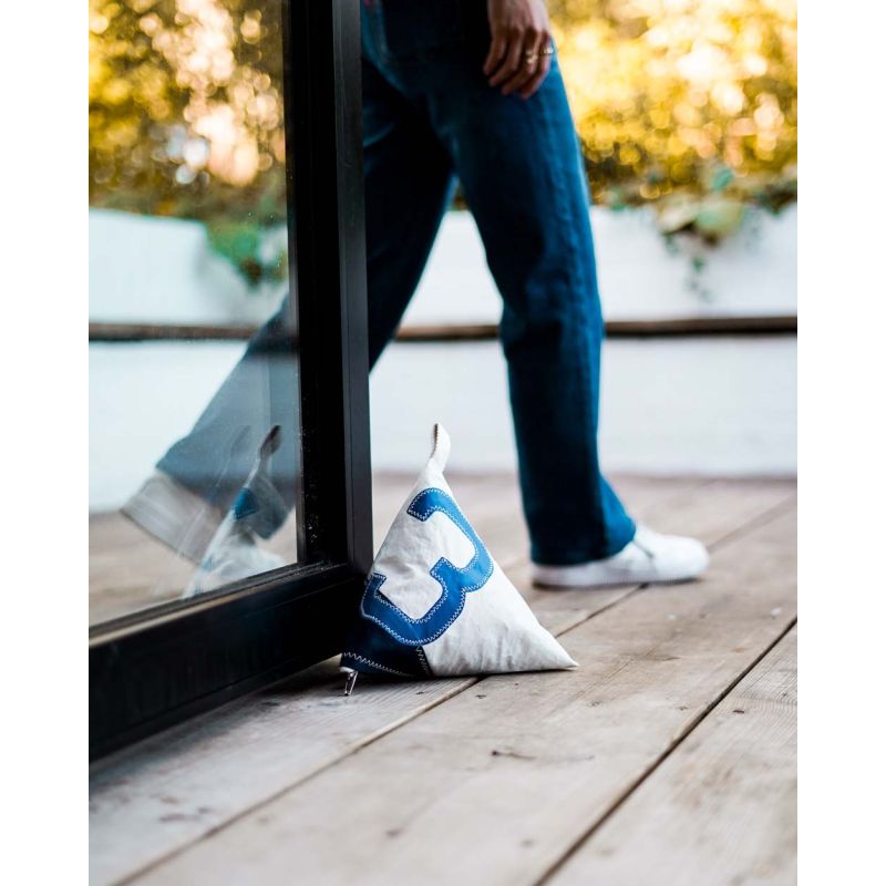 Türstopper "Berlingo" by 727 Sailbags / Segeltuch weiß navy / Motiv 3 blau